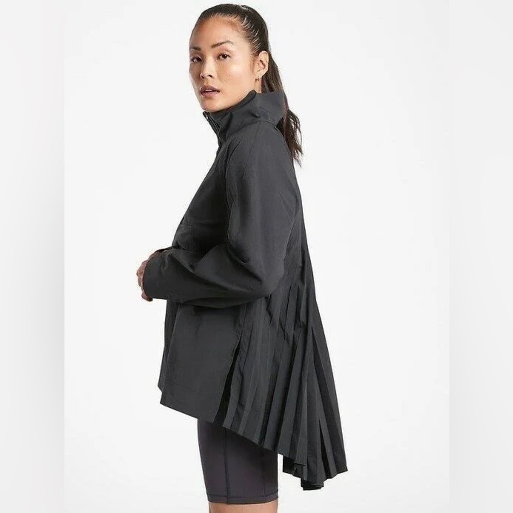 ATHLETA Sojourn Pullover Raincoat Jacket